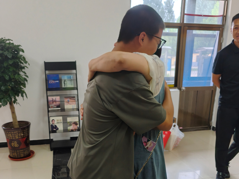 青春期的孩子脾气暴躁怎么办？